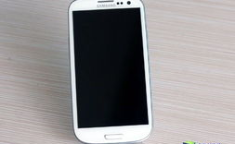 三星 i9308,经典Galaxy S III，四核性能与时尚设计的完美融合