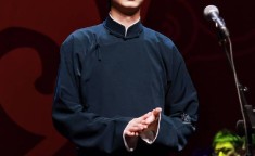 韩国文娱经济“爆雷” ，韩国文娱圈“母老虎”事故引热议情侣头像也能低调秀恩爱！，出大事了！他一己之力撼动总共圈黄毒全占还能好？（金秀贤边哭边喝水：一场揭橥会激发的风暴）